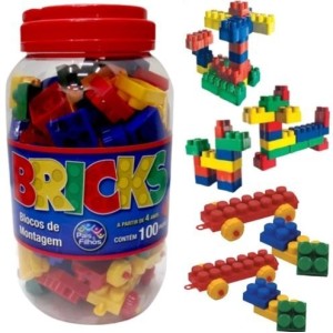 BLOCOS DE MONTAR POTE COM 100 PEÇAS PLÁSTICAS PAIS & FILHOS